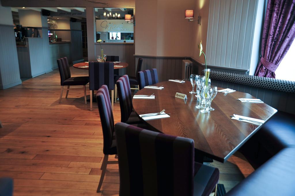 فندق The Warwick Arms Chew Magna المظهر الخارجي الصورة