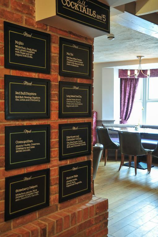 فندق The Warwick Arms Chew Magna المظهر الخارجي الصورة