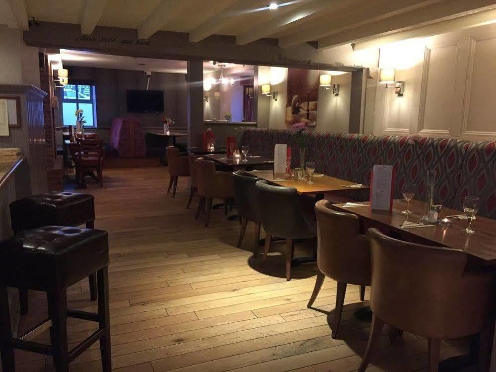 فندق The Warwick Arms Chew Magna المظهر الخارجي الصورة